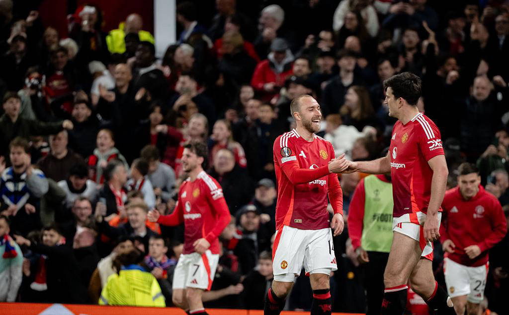 曼联补强后防线,目标争夺英超冠军 曼联补强后防线,目标争夺英超冠军