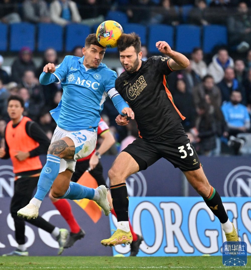 黑白直播在线观看nba-意甲上下游球队战绩波动，竞争激烈
