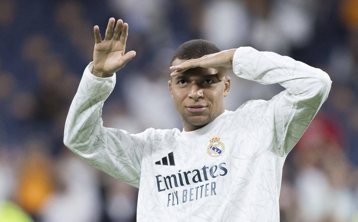 黑白直播体育-皇家马德里发挥出色，赢得胜利晋级