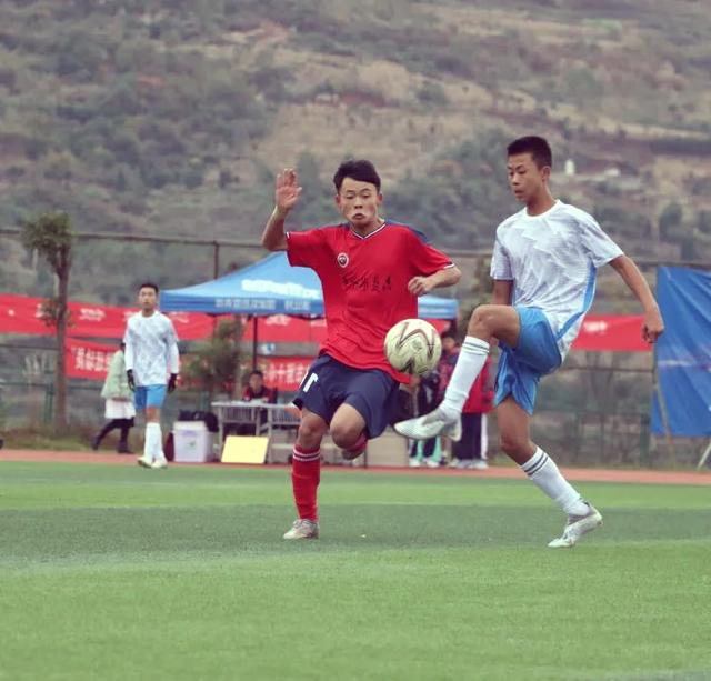 黑白直播nba在线观看-精彩瞬间震撼一切，球员秀出技艺备受赞誉的简单介绍