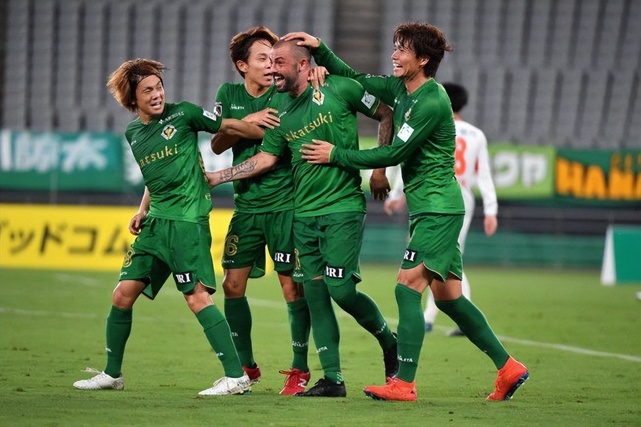 黑白直播nba-阿斯顿维拉战平巴恩斯利，排名略有下滑的简单介绍