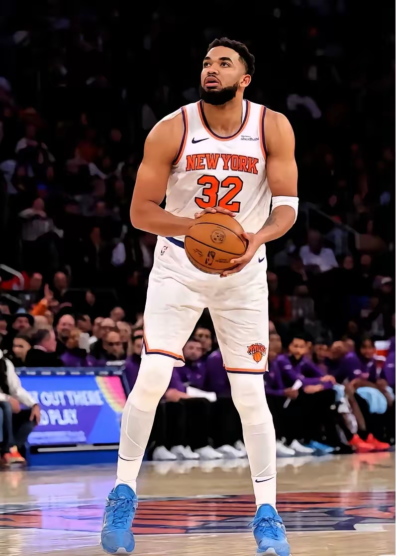 黑白直播-灰熊队重踏胜利之路，唐斯表现抢眼