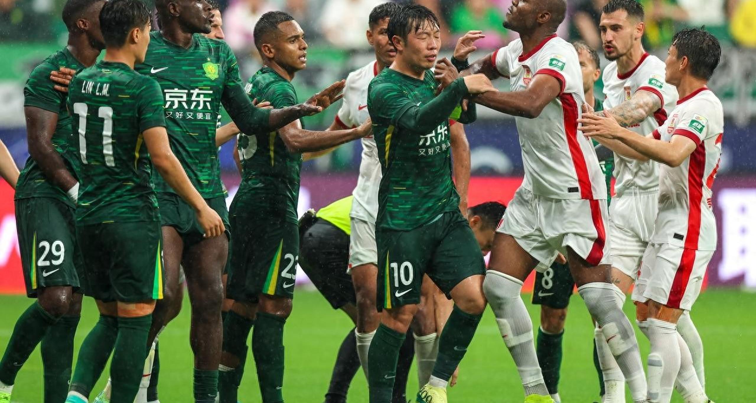 包含中超劲旅主场大胜锁定小组第一的词条 包含中超劲旅主场大胜锁定小组第一的词条