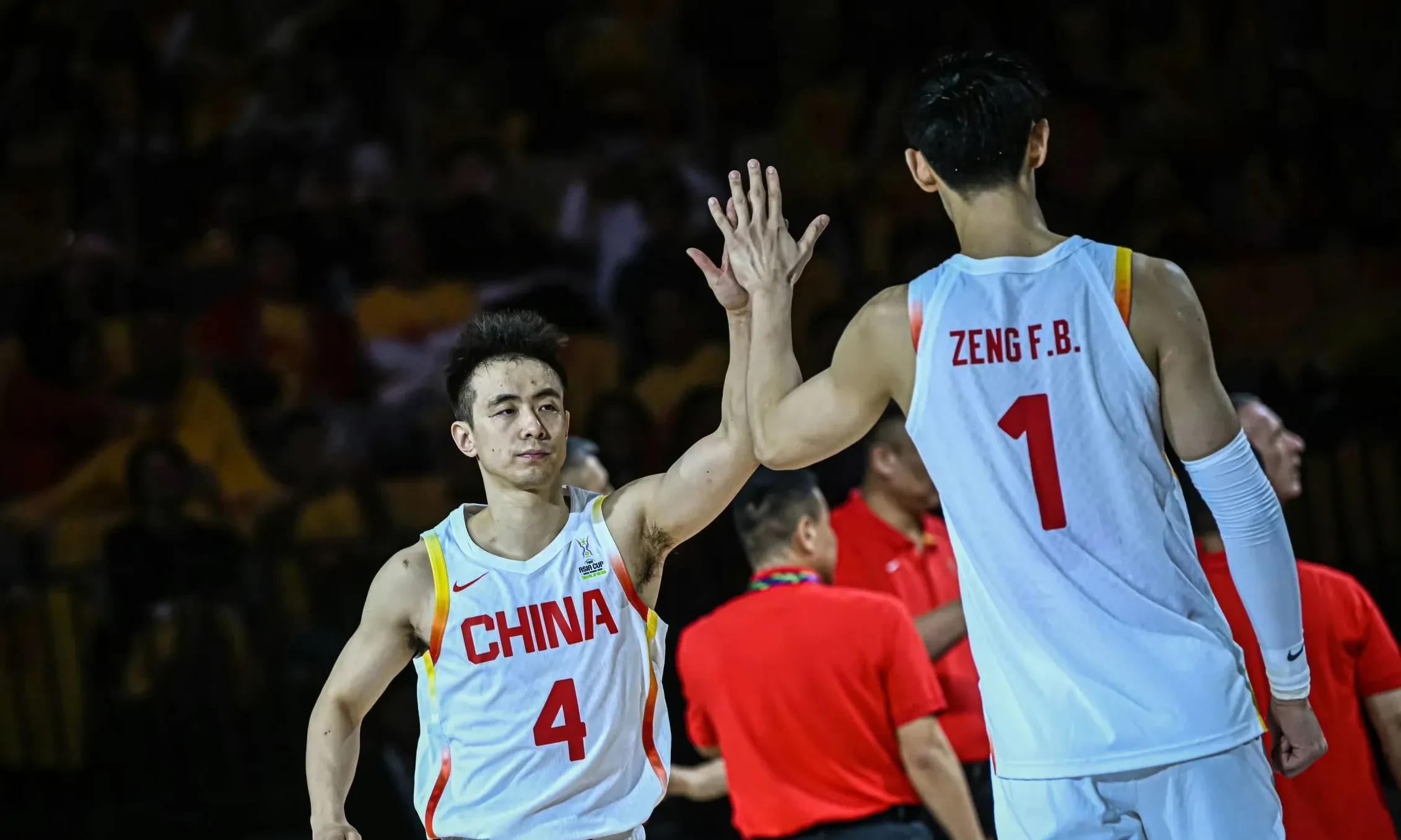 黑白直播-深圳男篮擒下广东，豪取四连胜