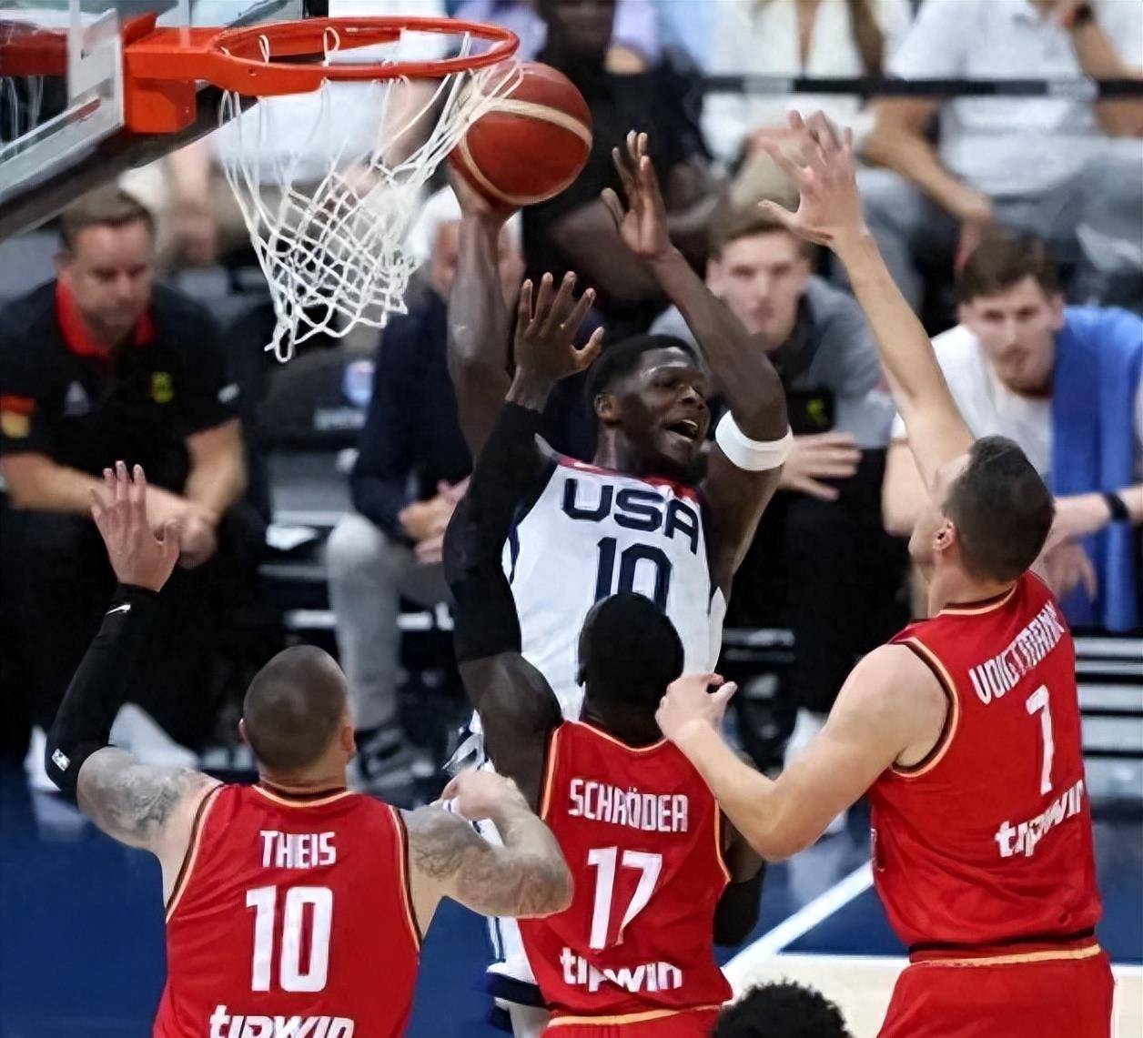 加拿大球队在欧洲比赛中获得重要胜利 加拿大球队在欧洲比赛中获得重要胜利