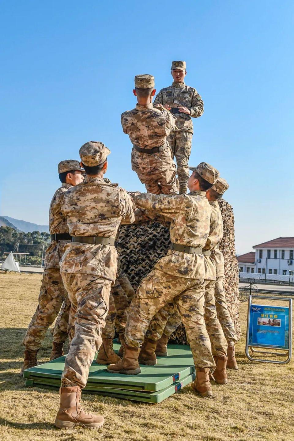 黑白直播网-关于队伍的士气高涨，备战即将到来的比赛的信息