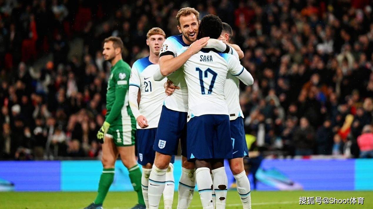 意大利队客场战平北马其顿队,赛场争锋 意大利队客场战平北马其顿队,赛场争锋