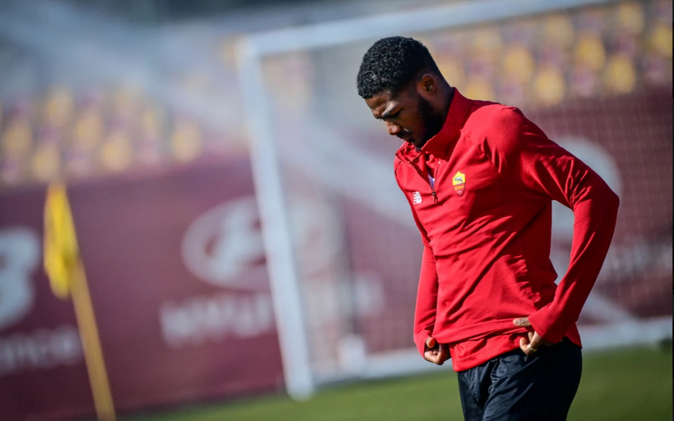 萨索洛教练被曝发飙,球员纷纷表示理解和支持的简单介绍 萨索洛教练被曝发飙,球员纷纷表示理解和支持的简单介绍