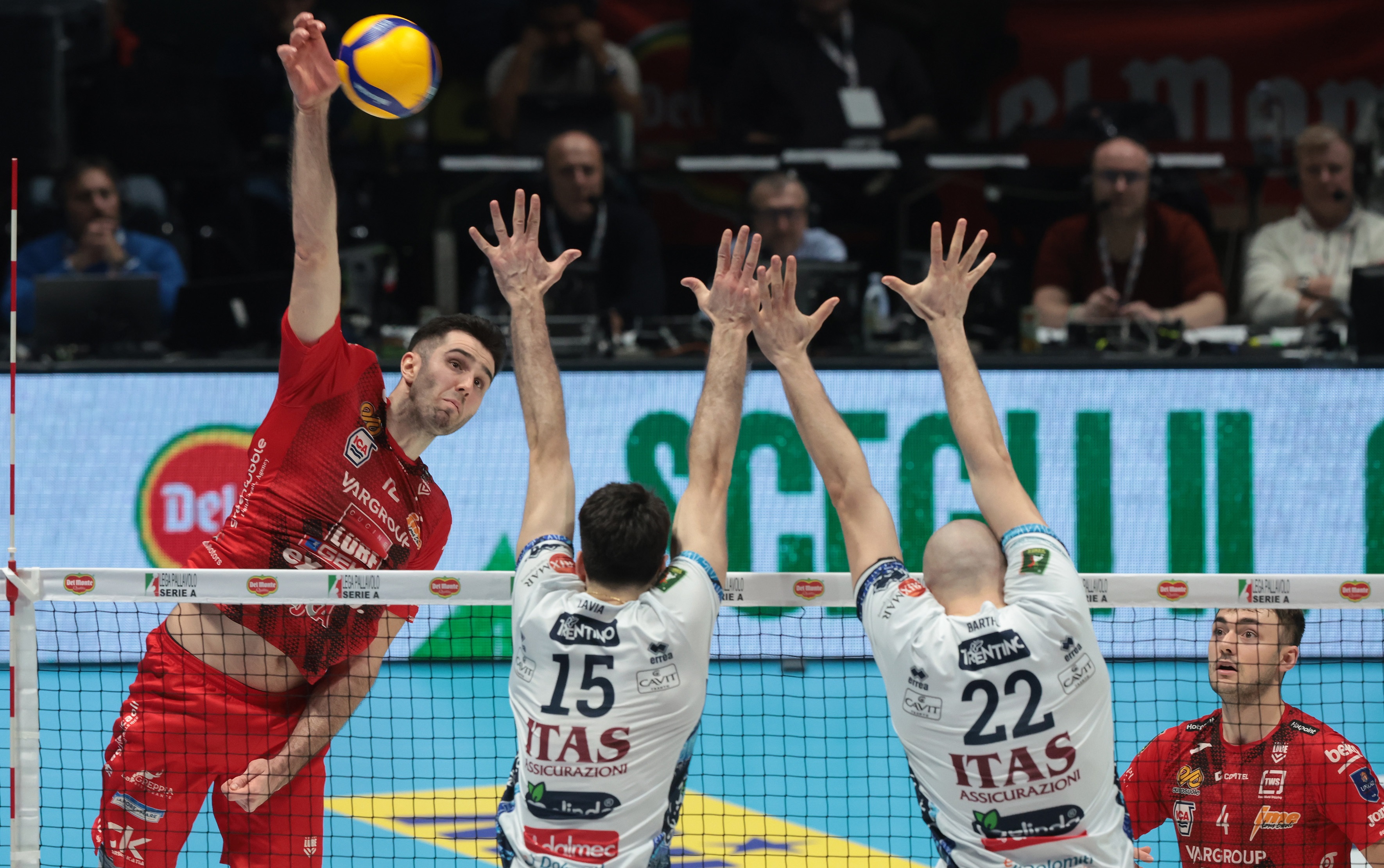 黑白直播nba-意大利国家队在比赛中展现实力