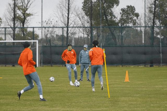 黑白直播-冠军争夺战，球队誓言不畏强敌