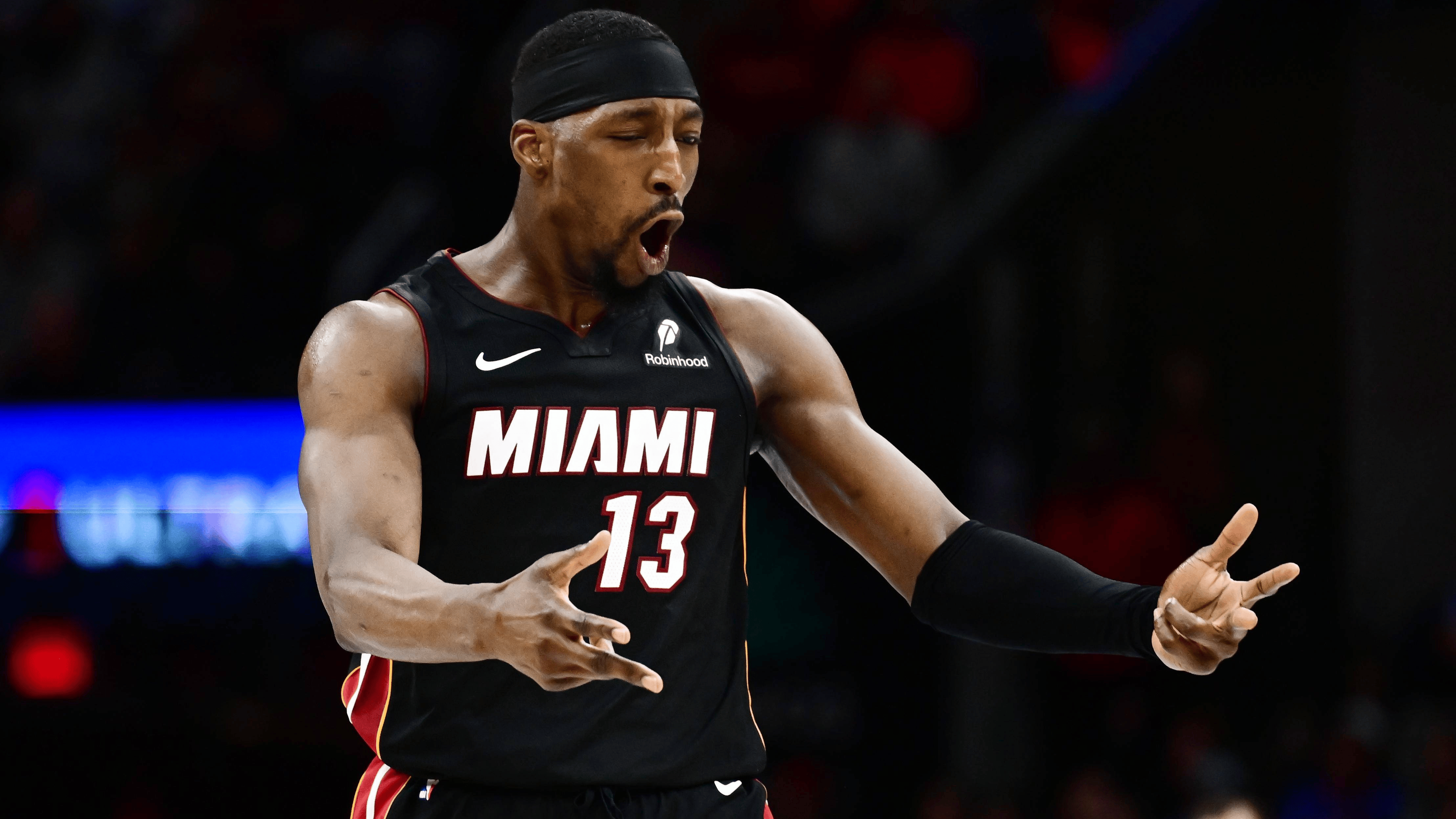 包含热火主场扩大优势，活塞内线无法抵挡的词条