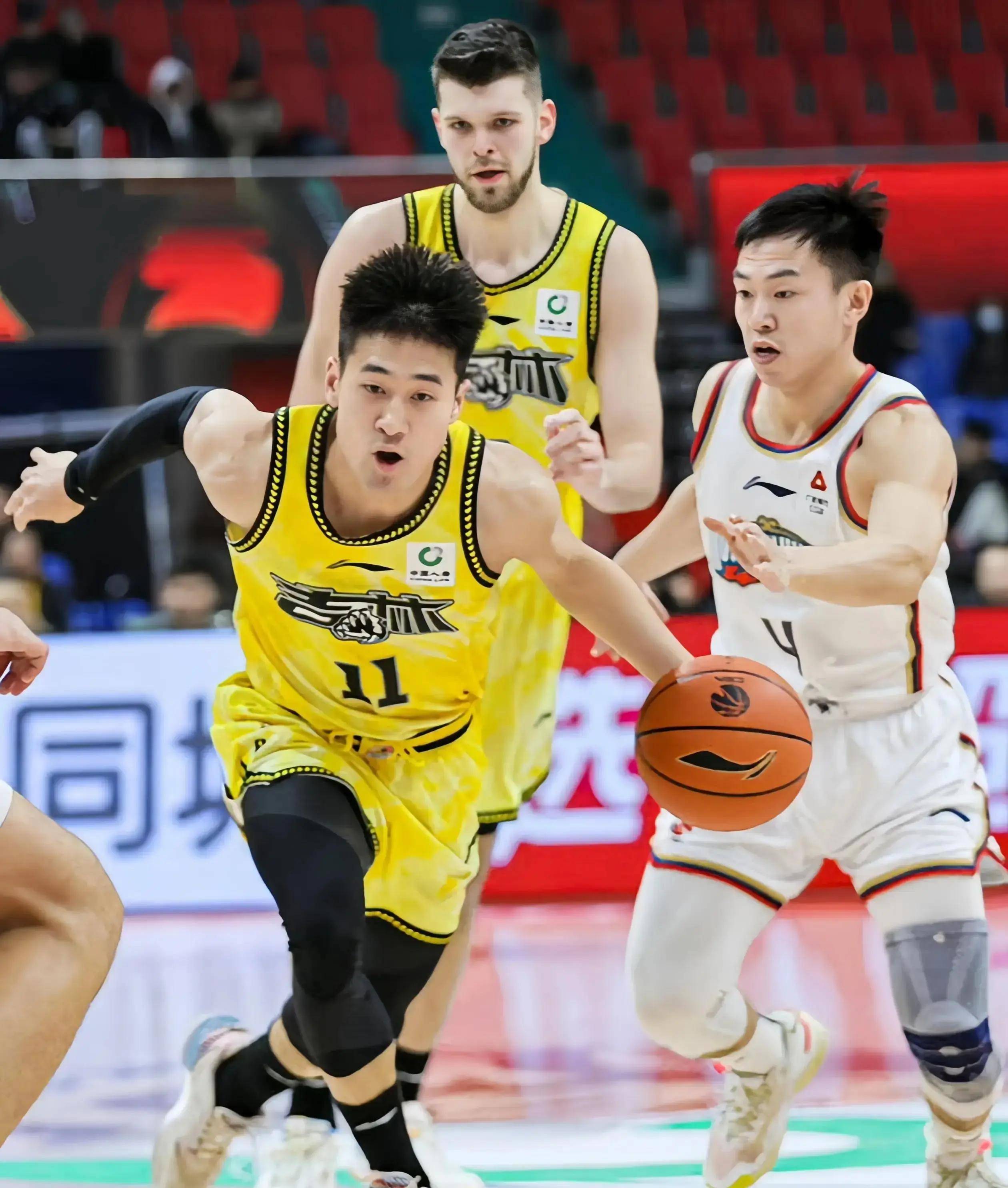 上海主场惨败吉林男篮,遗憾遭遇八连败 上海主场惨败吉林男篮,遗憾遭遇八连败