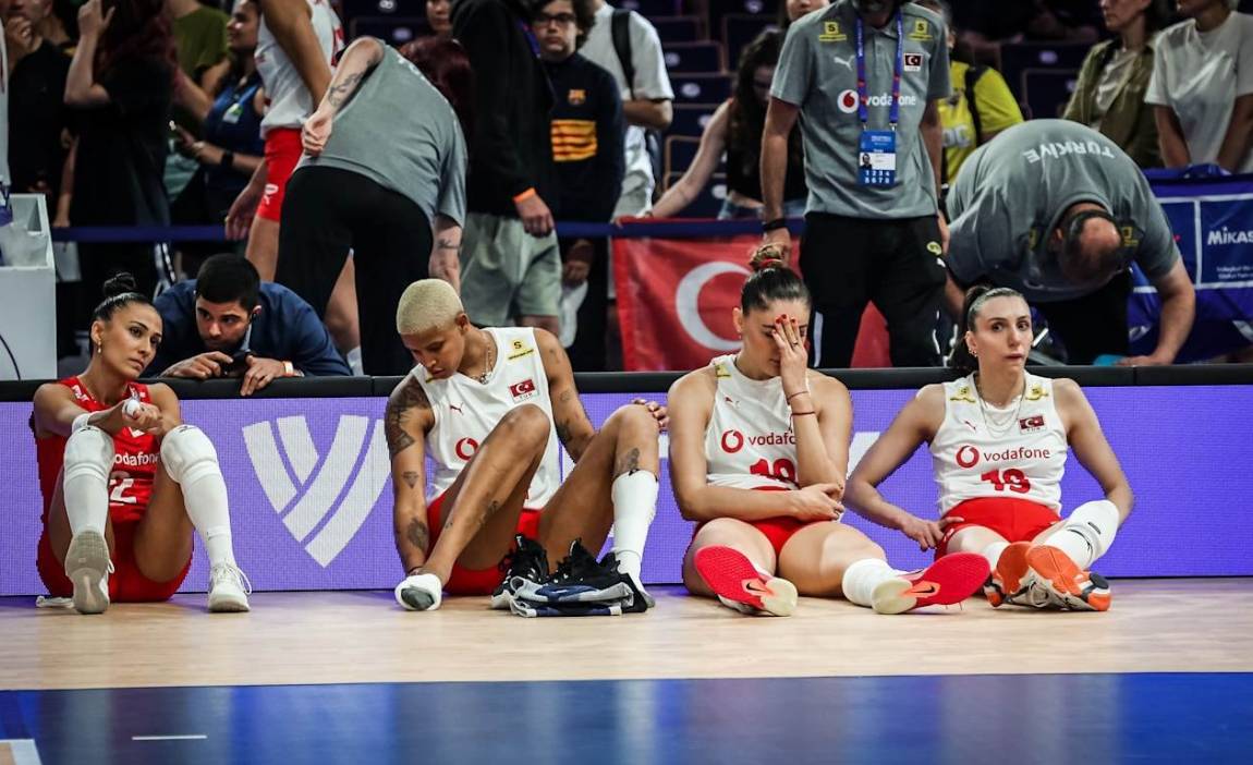 土耳其队在比赛中交出了不理想的表现 土耳其队在比赛中交出了不理想的表现