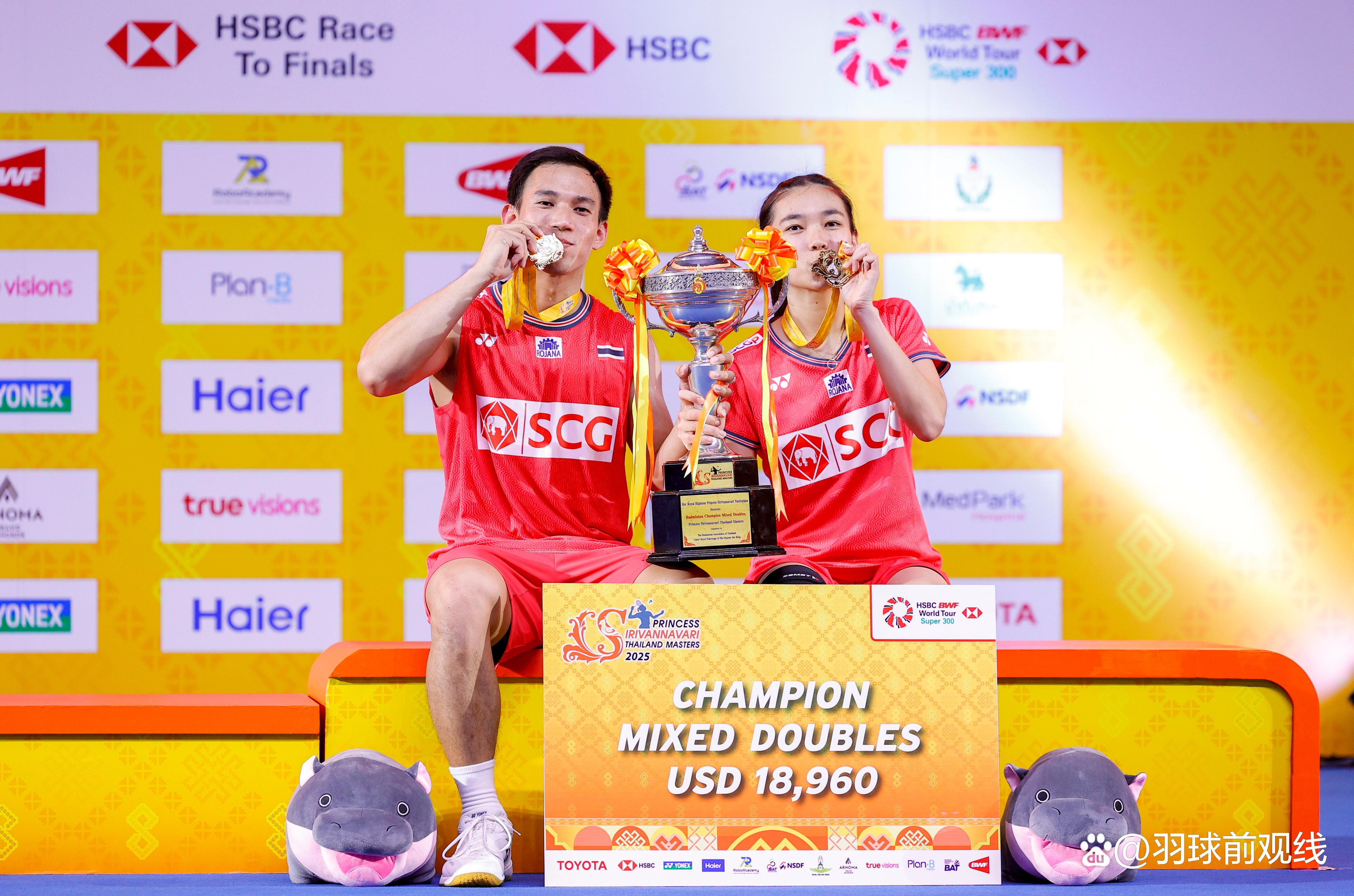 黑白直播免费体育直播-泰国羽毛球队翻盘日本羽毛球队，辛杜惊艳世界的简单介绍