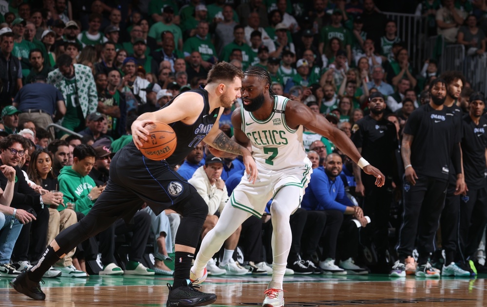 凯尔特人胜尼克斯,欧文20分9助攻的简单介绍 凯尔特人胜尼克斯,欧文20分9助攻的简单介绍