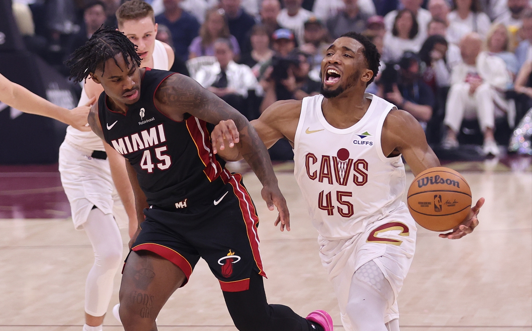 灰熊砍下50分屠杀,黄蜂队遭遇三连败的简单介绍 灰熊砍下50分屠杀,黄蜂队遭遇三连败的简单介绍