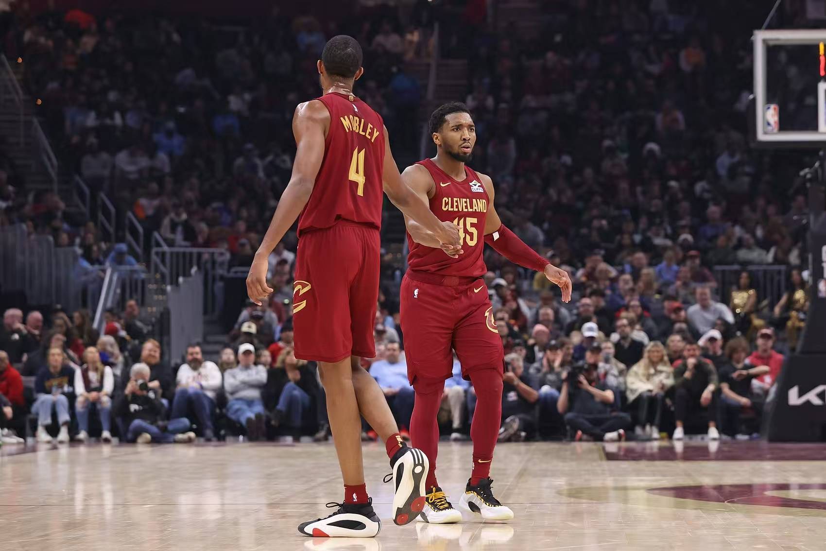 火箭客场擒下凯尔特人,再胜东部强队的简单介绍 火箭客场擒下凯尔特人,再胜东部强队的简单介绍