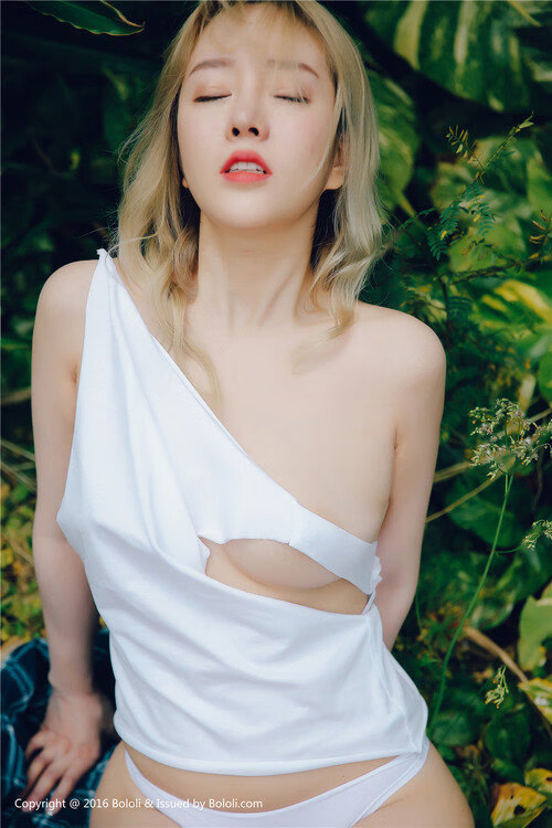 黑白直播网-孙兴慜攻防统治全场,亚洲之光的全能演绎,定义现代前锋新标杆