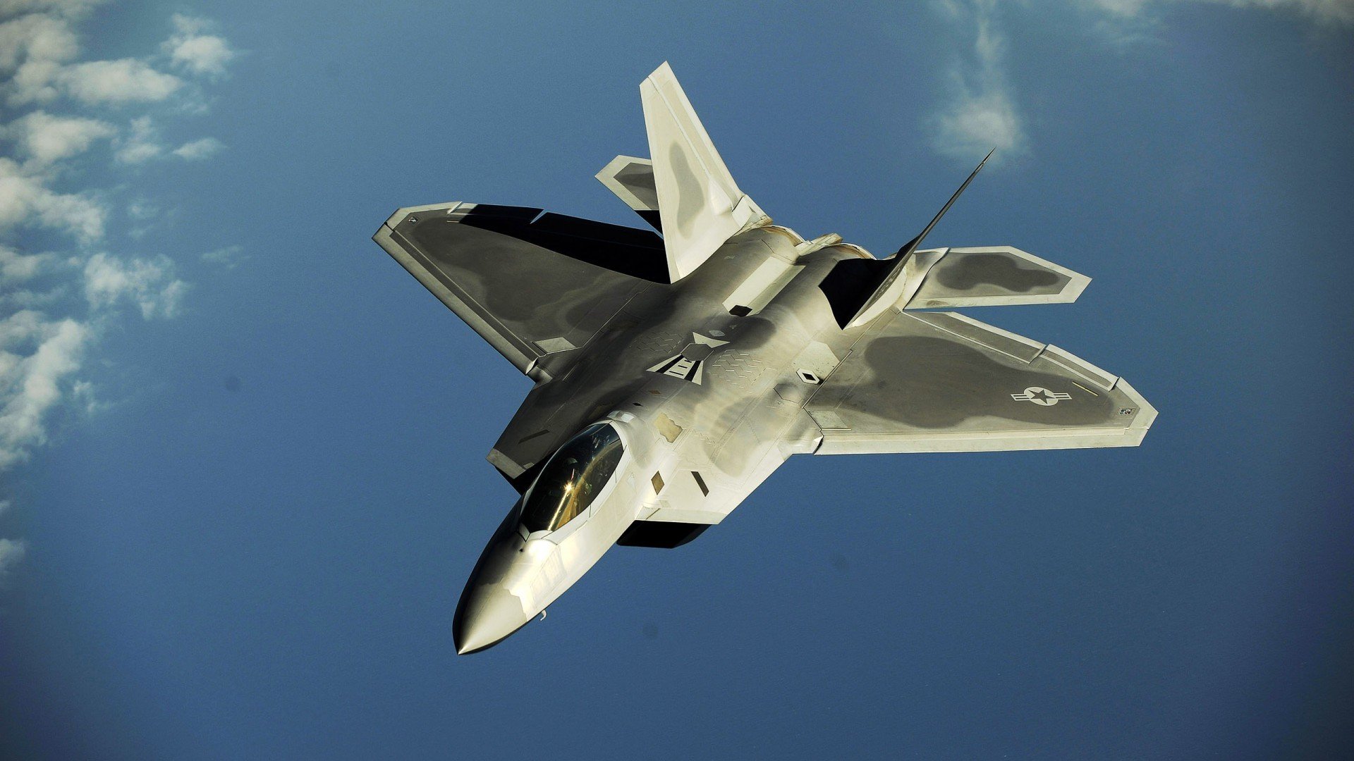 当广厦的坚韧遇见布克的锋芒,胜利天平上的两种砝码