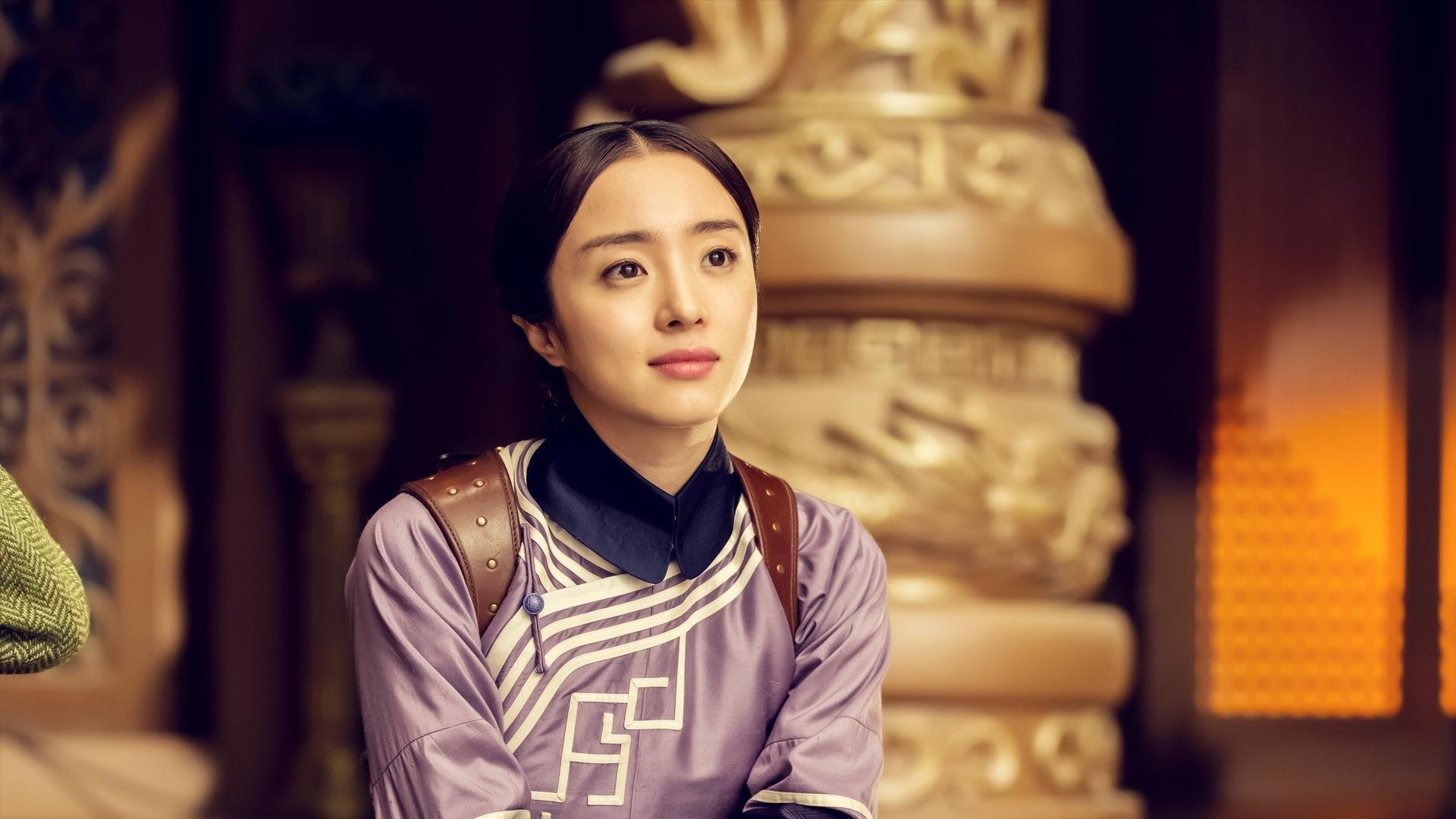 封锁与杆位，当广东队联防筑起赛道墙，克莱已在弯心接管比赛