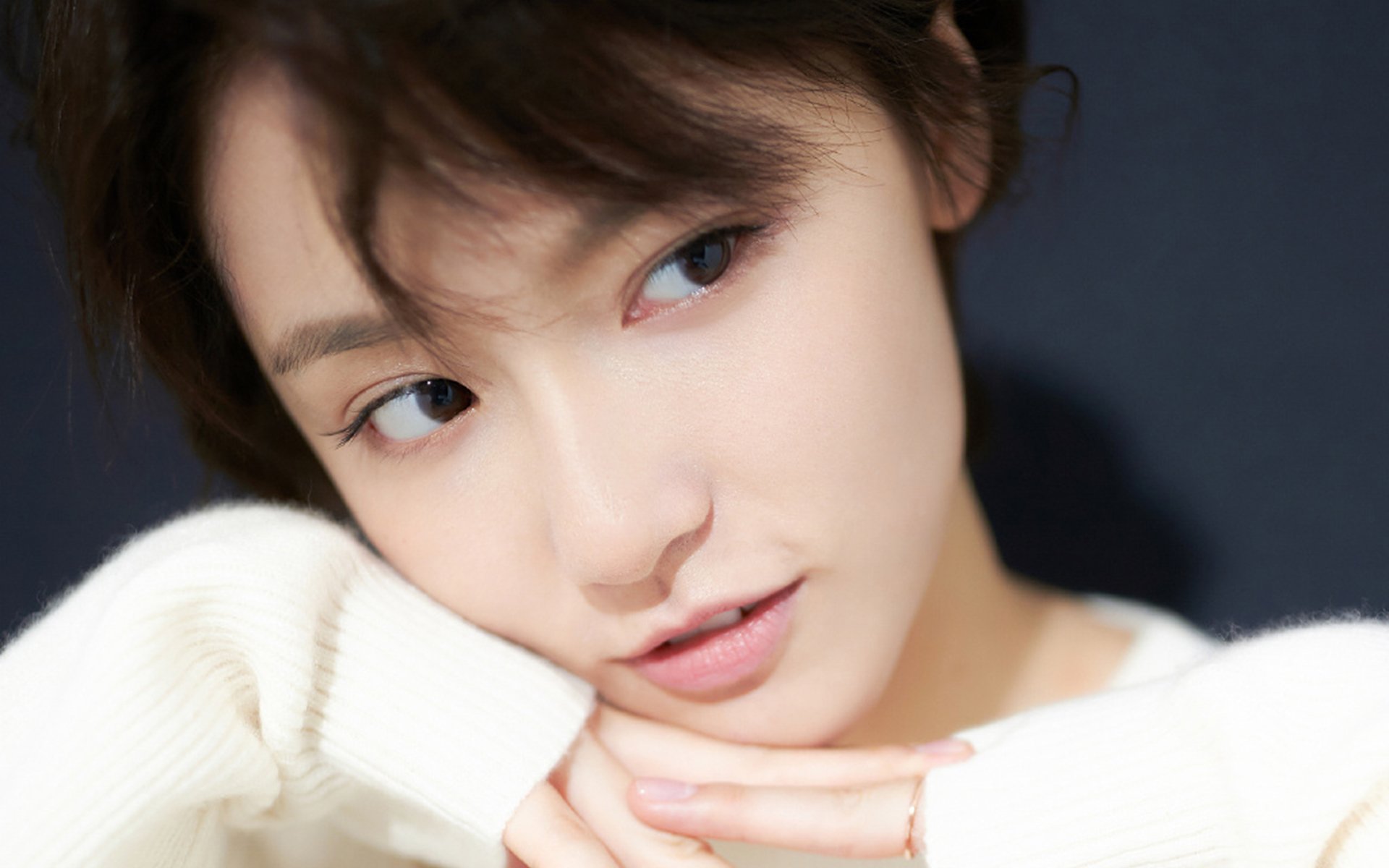 黑白直播在线观看nba-阿坎吉关键回合不手软，厄瓜多尔坚韧之力力克莱比锡红牛