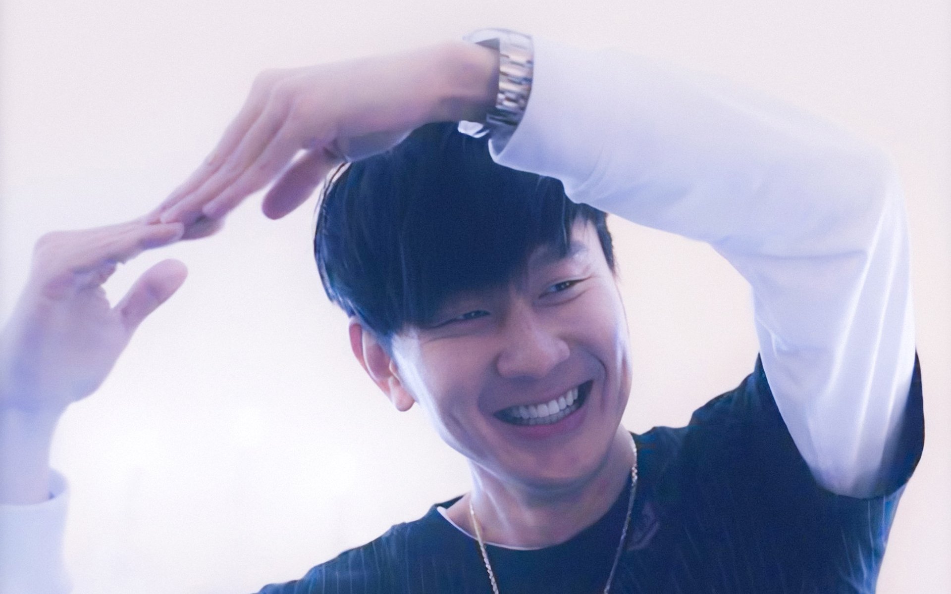 黑白直播在线观看nba-麦克斯韦的雷霆时刻，连续三记三分率队拉开差距，76人擒活塞